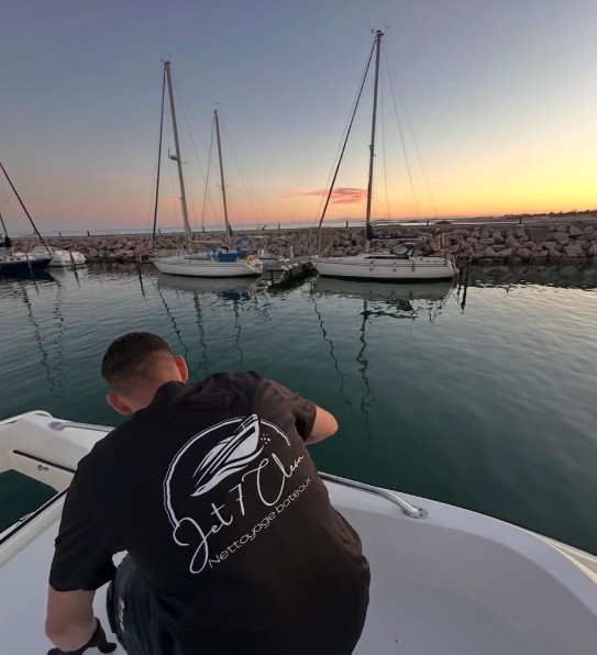 ➡️ NETTOYER SON BATEAU AVEC JET7CLEAN : L’EXCELLENCE SUR TOUTE LA MÉDITERRANÉE