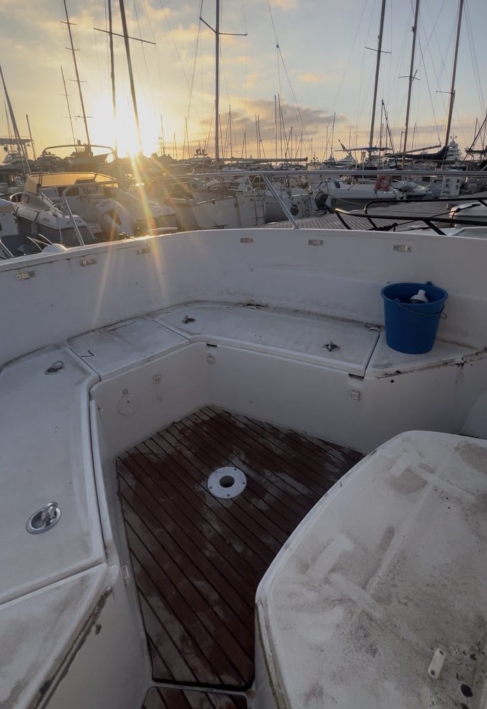 LAVAGE D'UN CAP CAMARAT À ANTIBES