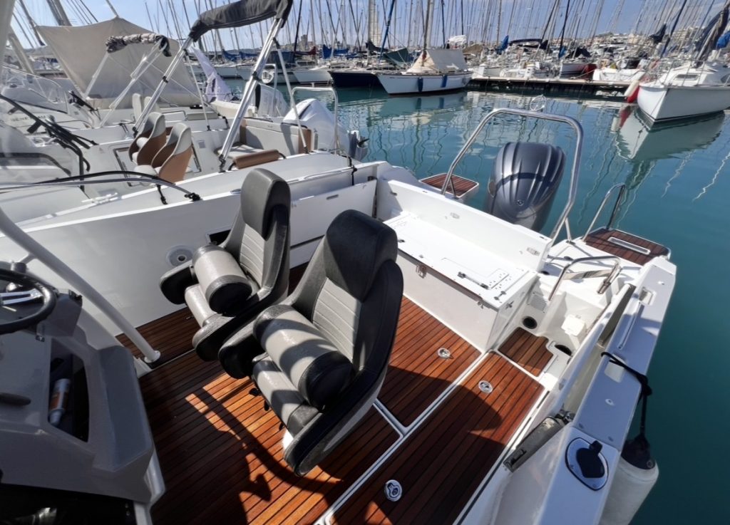 LAVAGE D'UN CAP CAMARAT À ANTIBES