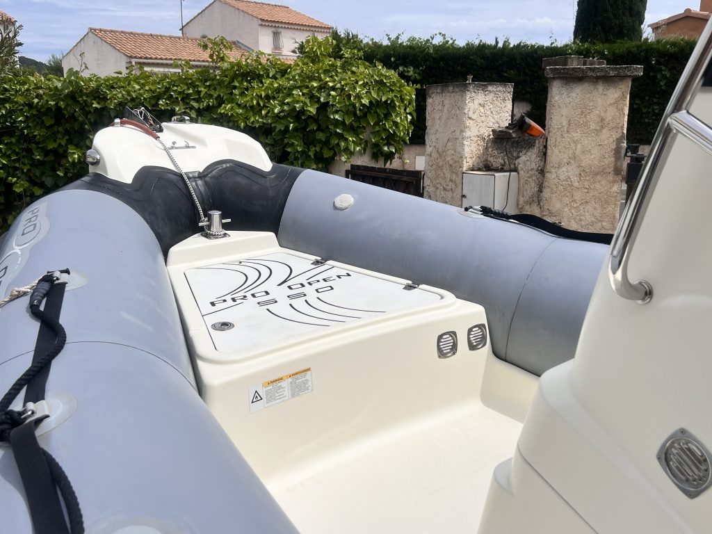 LAVAGE D'UN ZODIAC À DOMICILE