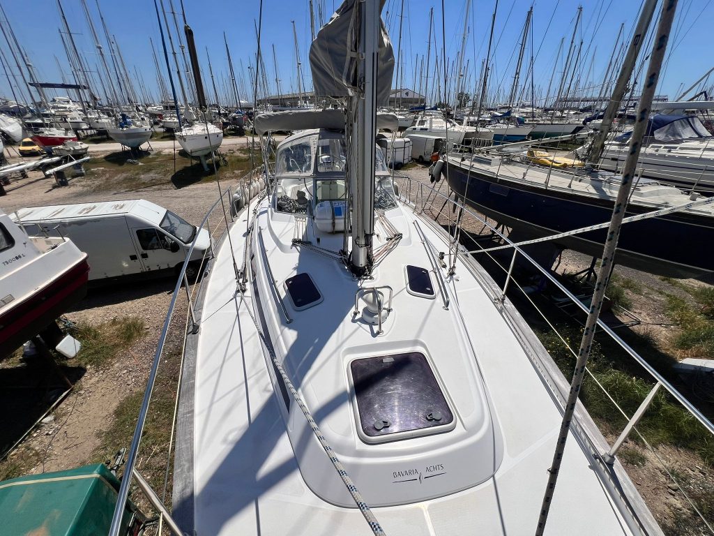 LAVAGE D'UN BAVARIA 40 À PORT-SAINT-LOUIS-DU-RHÔNE